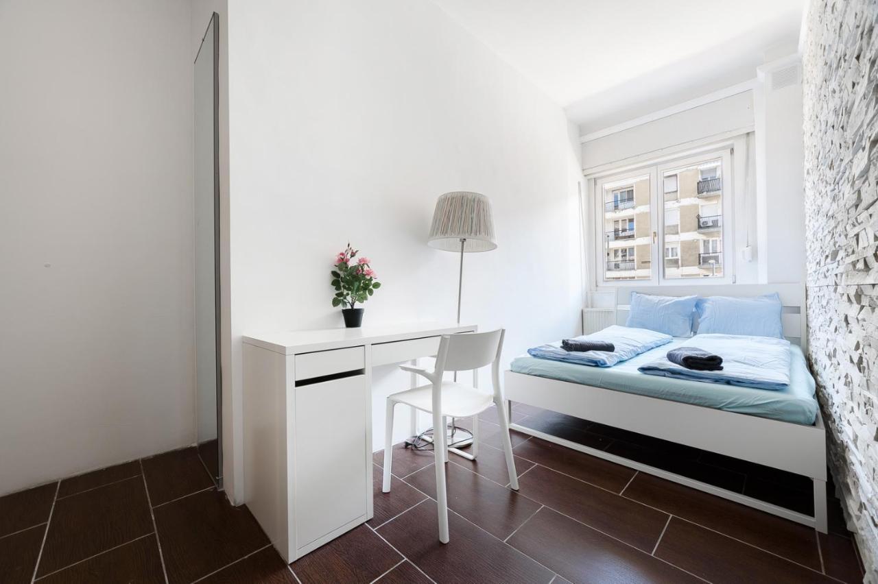 Downtown Buda Homes Relax Budapest Bagian luar foto